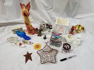 lot 156 image: Lefton Heart Sign - Floral Porcelain Slipper Figurines - Brass Elephant & Vintage Decor Lot