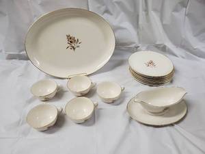 lot 164 image: Cream Floral China Dinnerware Set with Gold Trim - Oval Platter, Teacups, Saucers & Gravy Boat