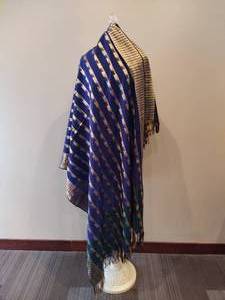 lot 16 image: Beautiful Thai Shawl