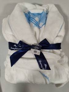 lot 35 image: Tommy Bahama Plush White RobeNew wTags
