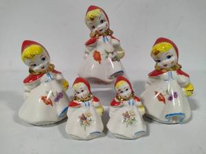 lot 48 image: Hull Pottery - Little Red Riding Hood Salt & Pepper Shakers