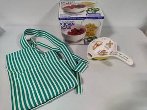 lot 98 image: Useful Kitchen Tools - Apron, Scale & FatGravy Separator