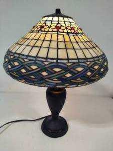Tiffany Style Stained Glass Lamp
