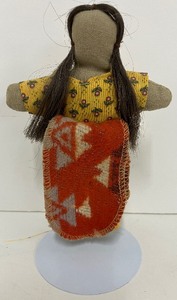 lot 16 image: Vintage Cloth Skookum Native American Souvenir Doll