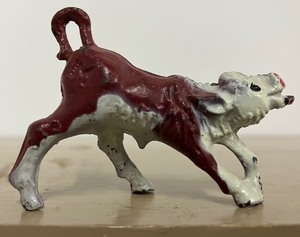 lot 56 image: 1930s Manoil Vintage Lead Calf Figure