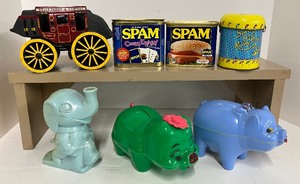 lot 71 image: Piggy Bank Lot