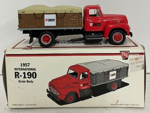 lot 165 image: Tractor Supply Co. Model Truck with Box 1996 R-190 Die Cast Metal