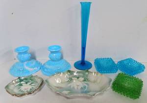 lot 268 image: Fenton Art Glass Candle Holders and Decor Lot