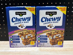 lot 11 image: Chewy Granola Bars