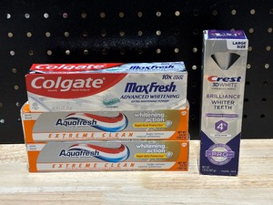 lot 40 image: Toothpaste