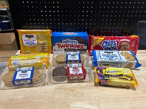 lot 72 image: Cookies