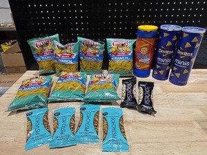 lot 73 image: Snacks