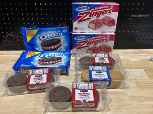 lot 87 image: Snacks and Cookies