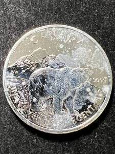 lot 36 image: 2011 CANADIAN GRIZZLY 1 TROY OZ .9999 FINE SILVER
