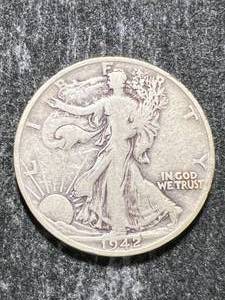 lot 52 image: 1942-D US WALKING LIBERTY HALF DOLLAR