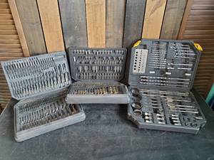 lot 7 image: Large collection of Drill Bits and more in Plastic Carry Cases
