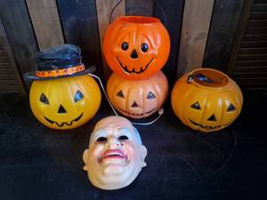 lot 29 image: Large group of 1960s Blow Mold Pumpkin Candy Containers - Halloween