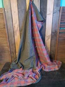 lot 32 image: Super Warm vintage Wool Blanket