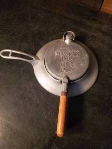 lot 41 image: Nordic Ware KrumKake Aluminum Pan&nbsp