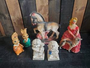 lot 59 image: Antique Carnival Prize Chalkware and other Statues
