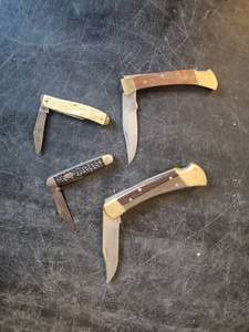 lot 75 image: Group of Pocket Knives - Buck, Colonial and More