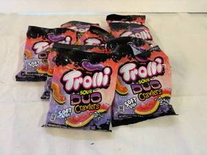 lot 5 image: SSS. 8x 4.25oz Trolli Sour Duo Crawlers