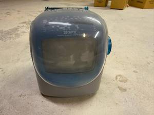 lot 19 image: SSS. GPX Personal TelevisionAMFM Radio