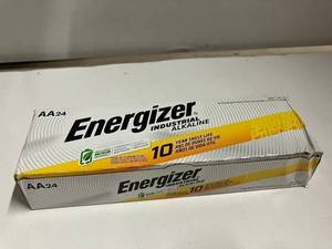 lot 26 image: Energizer AA Batteries