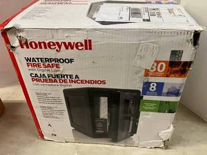 lot 4 image: Honeywell Waterproof Fire Safe