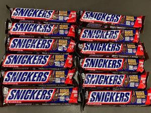 lot 17 image: Box Z - Snickers Rookie Mistake Share Size 2 Bars - 12-Pack