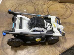 lot 86 image: Hart 40V 18 Side Discharge Mower Kit