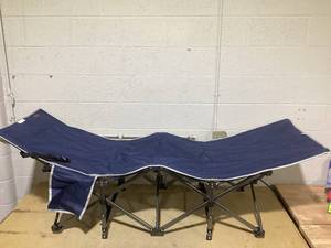 lot 172 image: Outsunny Folding Polyester Large Cot 74x25in