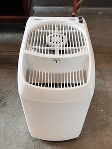 lot 112 image: Essick Air 836000HB Evaporative Humidifier with Digital Controls