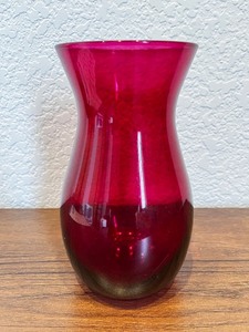 lot 159 image: Ruby Red Glass Vase 9 Inch Tall