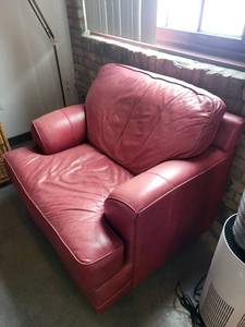 lot 15 image: Red Leather Armchair with Wide Seat and Padded Arms
