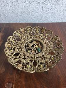 lot 72 image: Decorative Jerusalem Brass Filigree Dish with Ornate Design