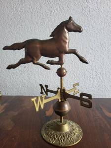 lot 83 image: Cast Metal Horse Weathervane with Detachable Base