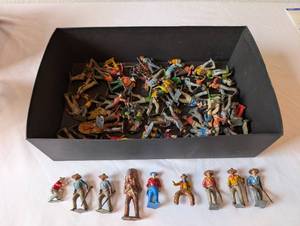 lot 36 image: Box of Vintage Western Toy Figures Collection