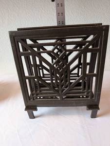 lot 125 image: Art Deco Style Cast Iron Bookend or Letter Holder