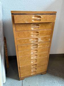 lot 31 image: Apothecary Cabinet - Vintage 11-Drawer Wooden Drawer Chest