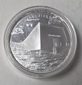 2 oz .999 Fine Silver - Pearl Harbor  (US Landmarks Series #3) - Airtite Case