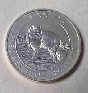 lot 20 image: 1.5 Oz. Fine Silver - 2014 Canada $8 Arctic Fox - BU