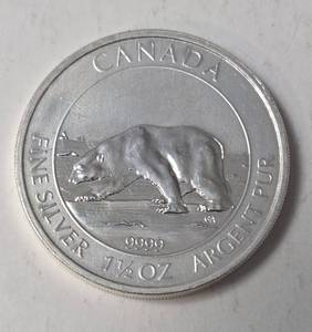 lot 22 image: 1.5 Oz. Fine Silver - 2013 Canada  $8 Polar Bear - BU
