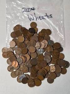 lot 33 image: 200 (Mixed Date) Wheat Pennies in a bag
