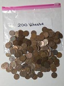 lot 36 image: 200 (Mixed Date) Wheat Pennies in a bag