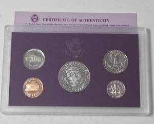 lot 40 image: 1990 US Mint Proof Set