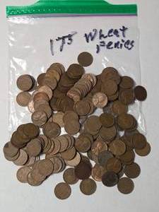 lot 43 image: 175 (Mixed Date) Wheat Pennies in a bag