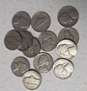 lot 44 image: 13 War Nickels