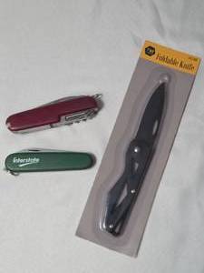 lot 81 image: Foldable Knife, Interstate Pocket Knife, Swiss Army Knife