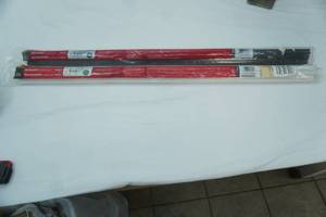 lot 9 image: NEW Door Bottoms wVinyl Fins. L-Shape (white & brown)